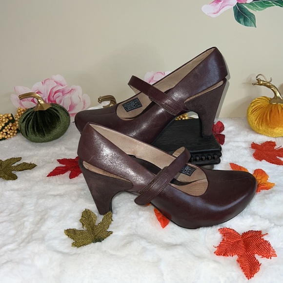 TSUBO Mary Jane Suede Style Heel with Velcro Strap. #71 - Picture 3 of 8